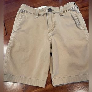 Abercrombie kids youth boys khaki shorts. Excellent condition. Size 9/10